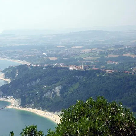 Poggio San Pietro * Mogliano